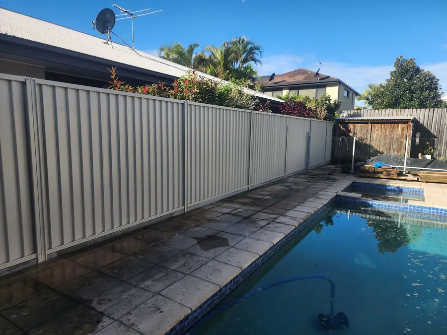 Pool surround